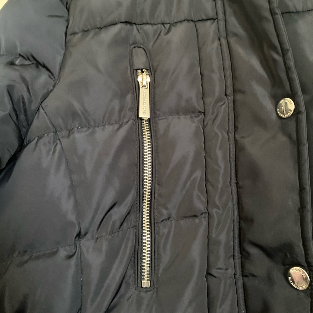 Michael Kors Dark Blue Puffer Jacket with Faux Fur - Picture 3 of 12